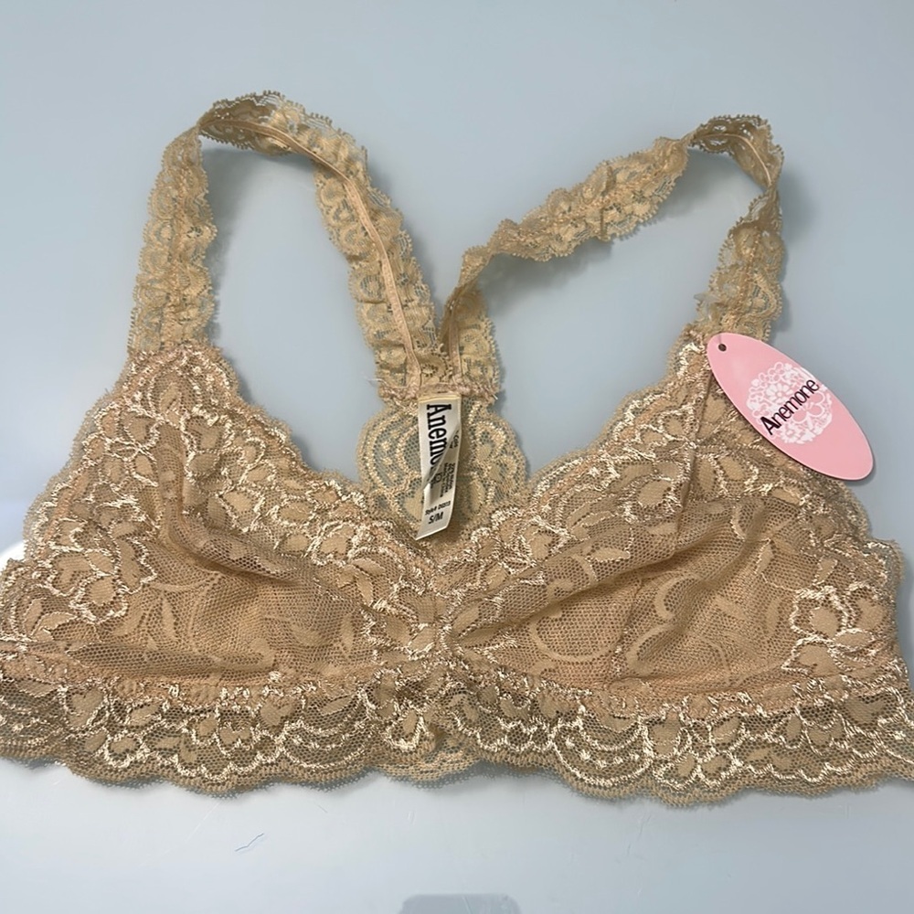 NWT Nude Lace Bralette